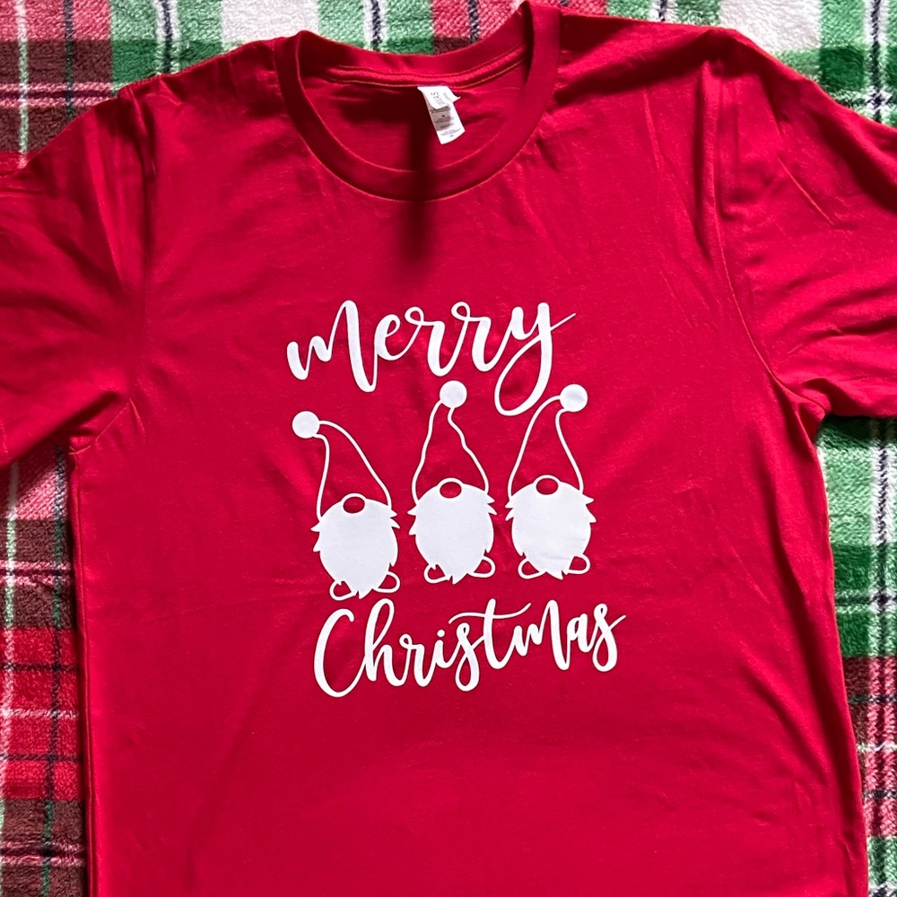 NEW! Custom Made Merry Christmas Red Gnome Graphic T-shirt